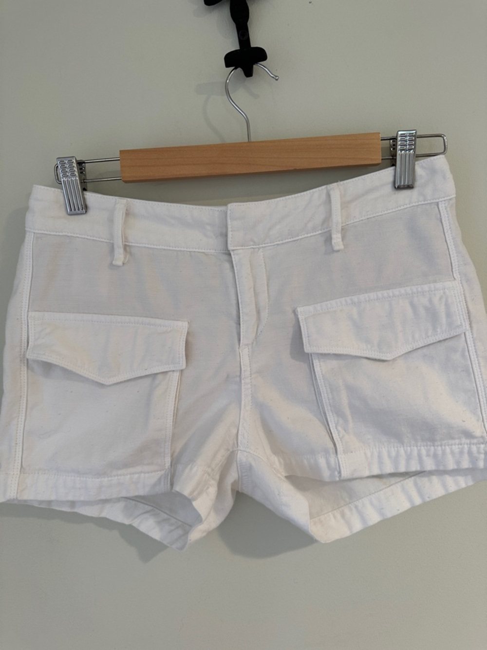 rag & bone White Women's Cargo Pocket Shorts.